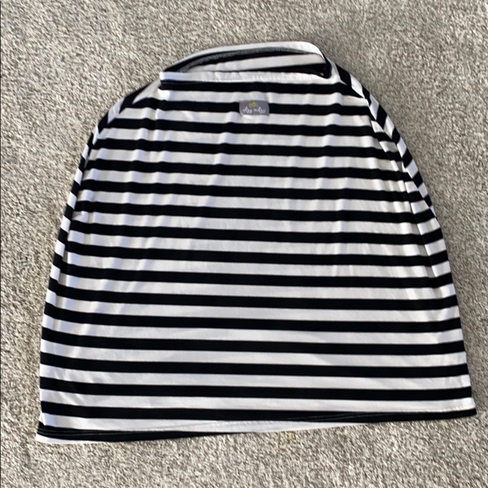 Itzy Ritzy nursing/car seat cover
